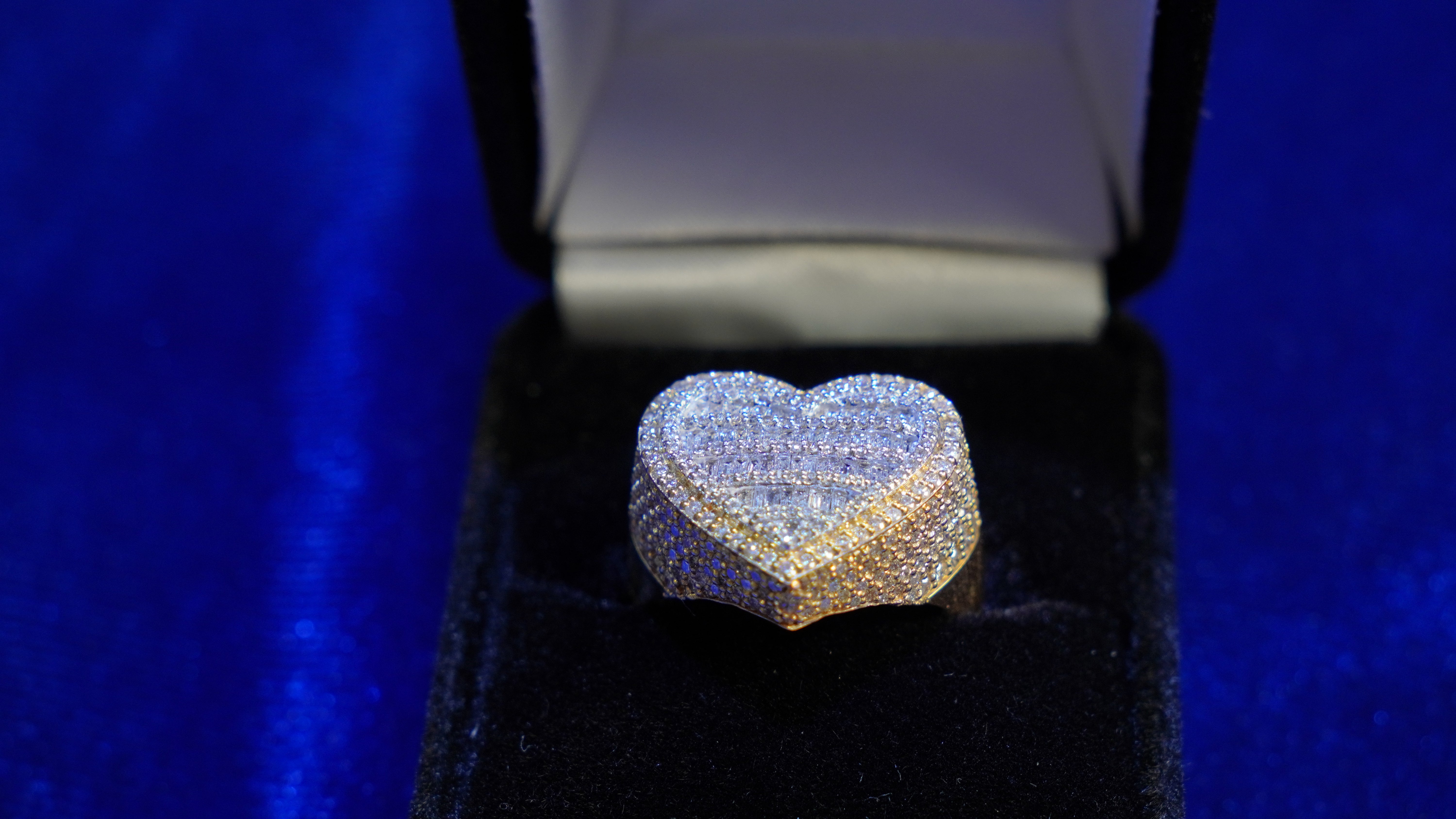 Diamond Gold Heart Ring 2.8CTW 10KT