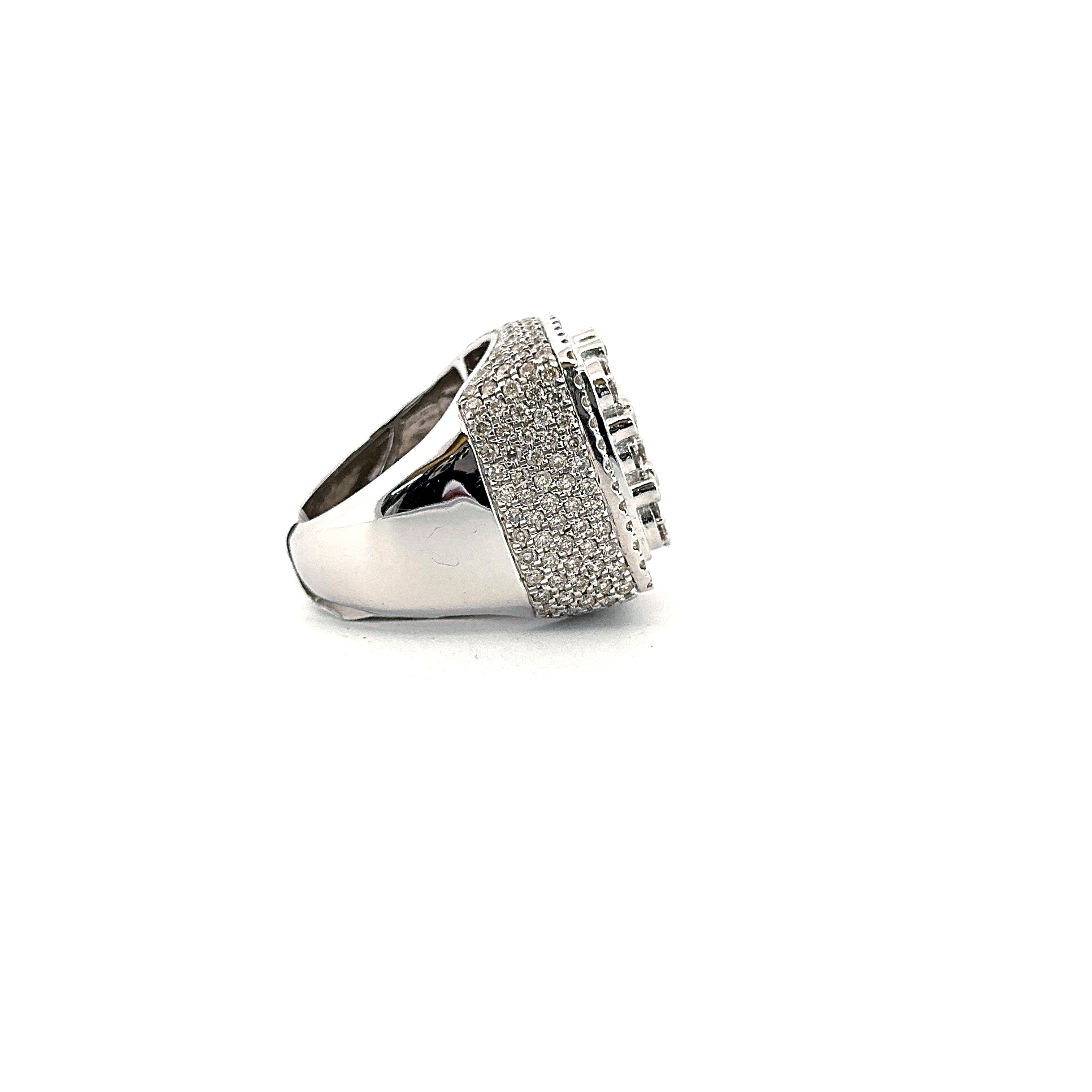 10KT White Gold 4.63 CT