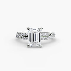The Twisted Pavé Solitaire